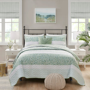 Caralie 4 Piece Seersucker Quilt Set with Throw