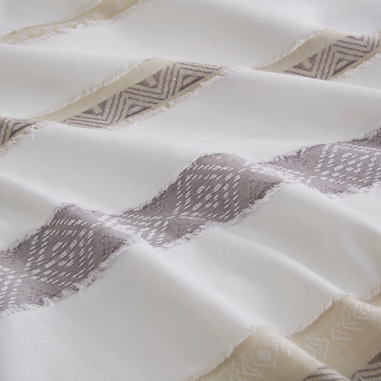 Madison Park 3 Piece Clipped Jacquard Duvet Cover Set