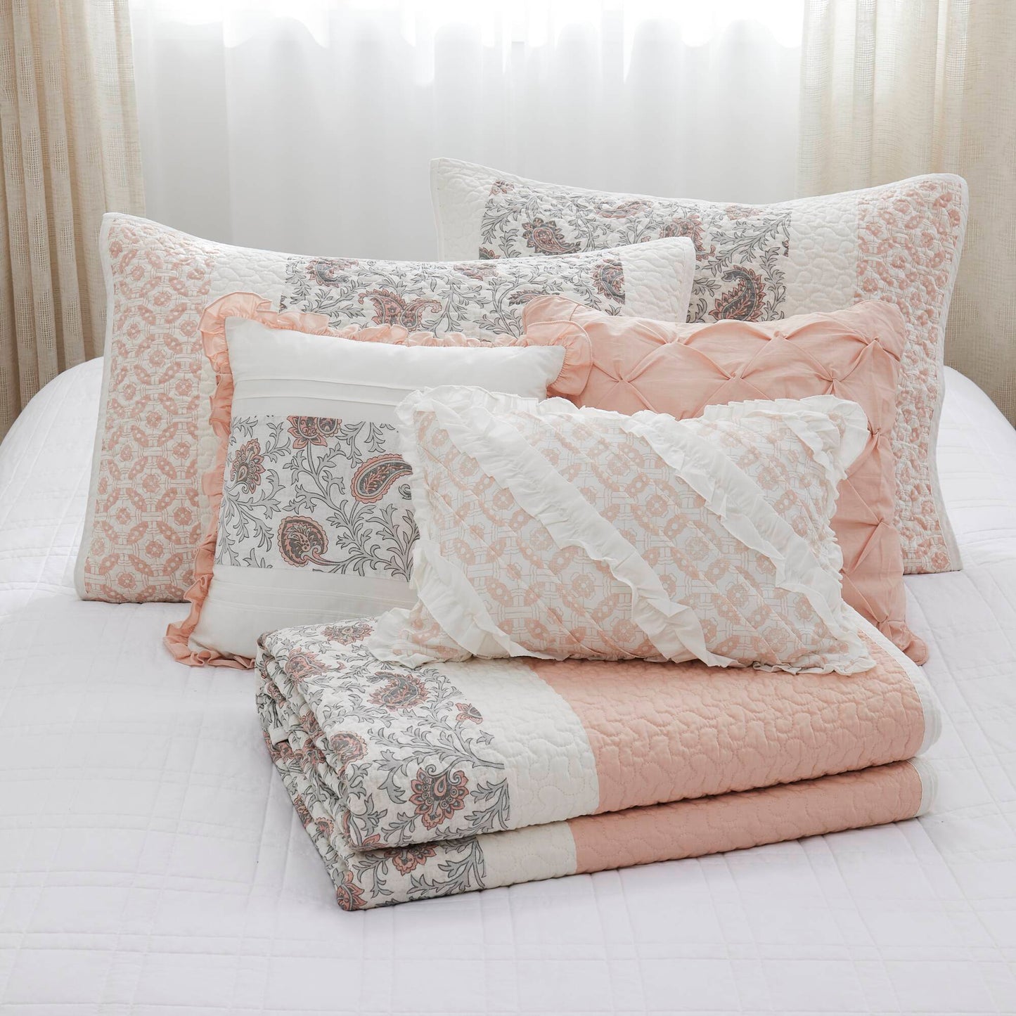 Madison Park 6 Piece Cotton Percale Quilt Set with Throw Pillows