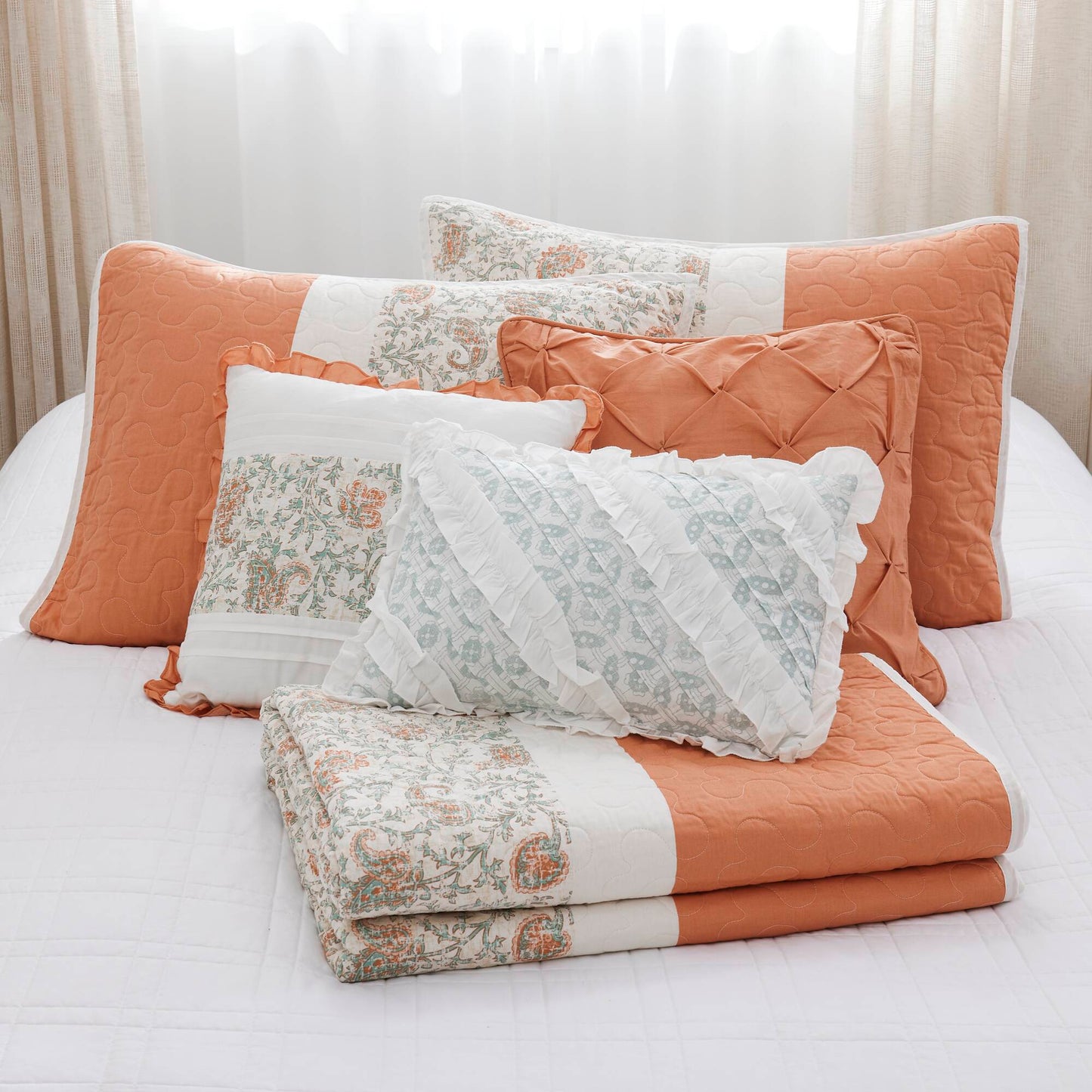 Madison Park 6 Piece Cotton Percale Quilt Set with Throw Pillows