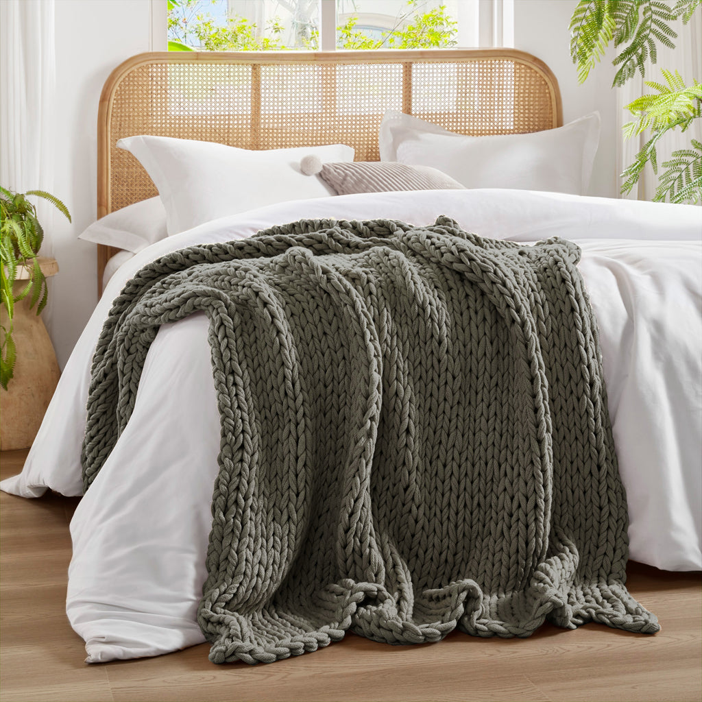 Madison Park Hand Made Chunky Double Knit Throw Blanket