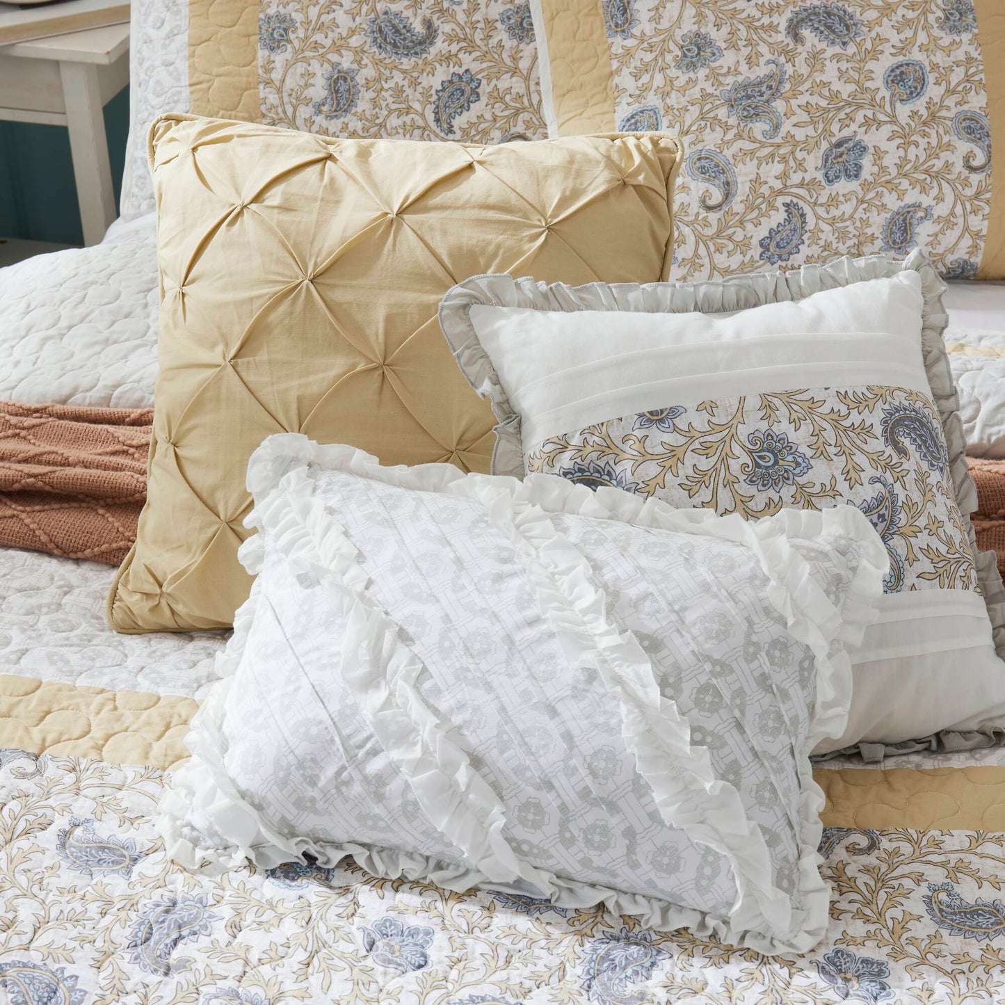 Madison Park 6 Piece Cotton Percale Quilt Set with Throw Pillows