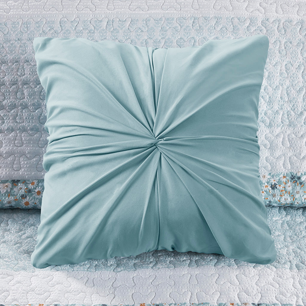 Madison Park 4 Piece Seersucker Quilt Set with Throw Pillow