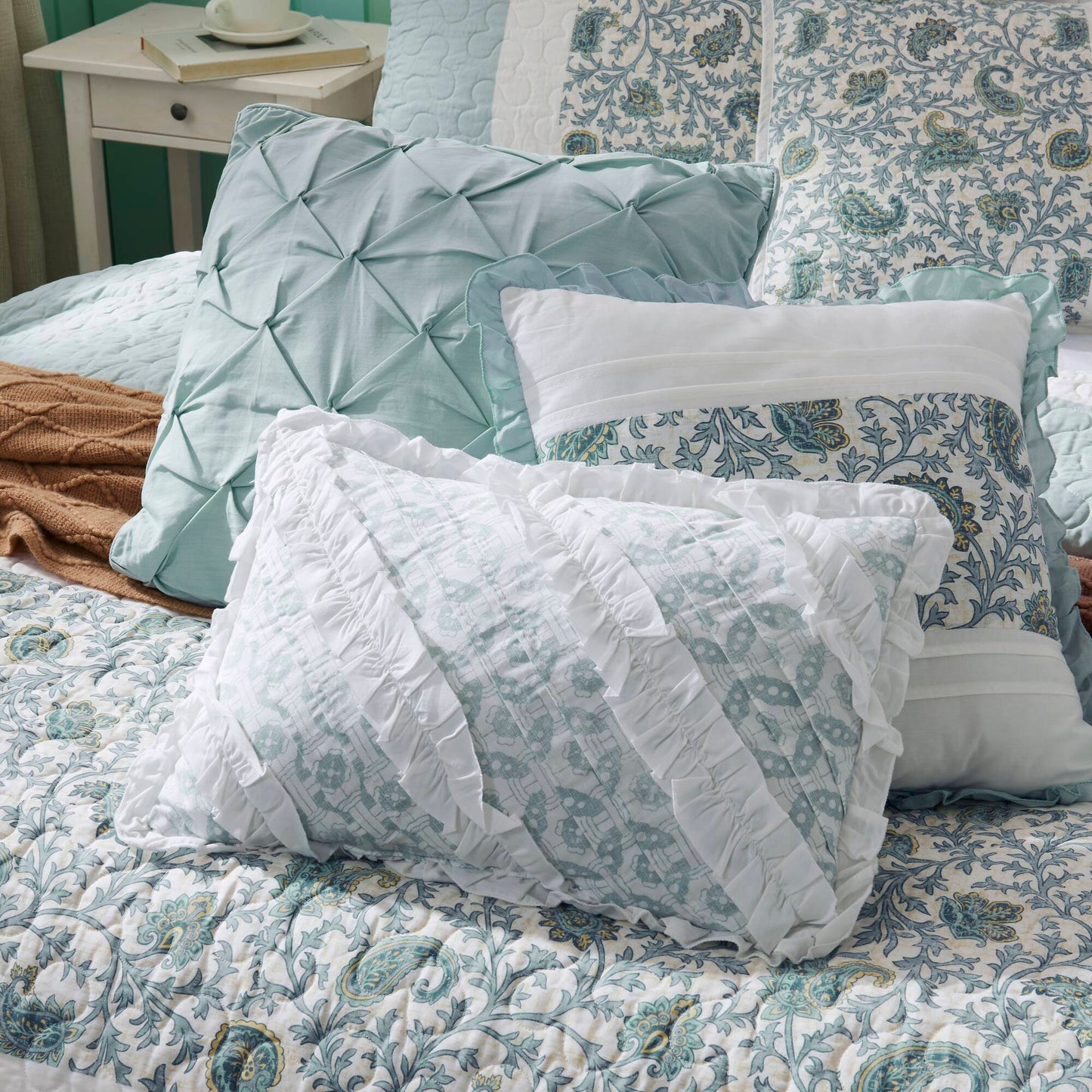Madison Park 6 Piece Cotton Percale Quilt Set with Throw Pillows