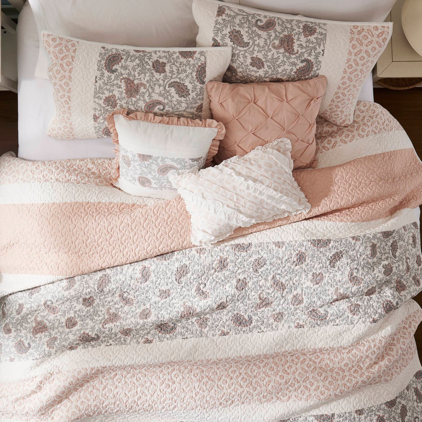 Madison Park 6 Piece Cotton Percale Quilt Set with Throw Pillows