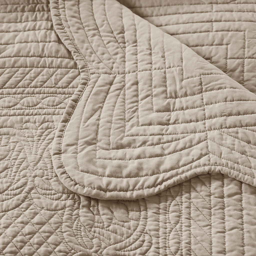 Madison Park 6 Piece Reversible Scalloped Edge Daybed Cover Set
