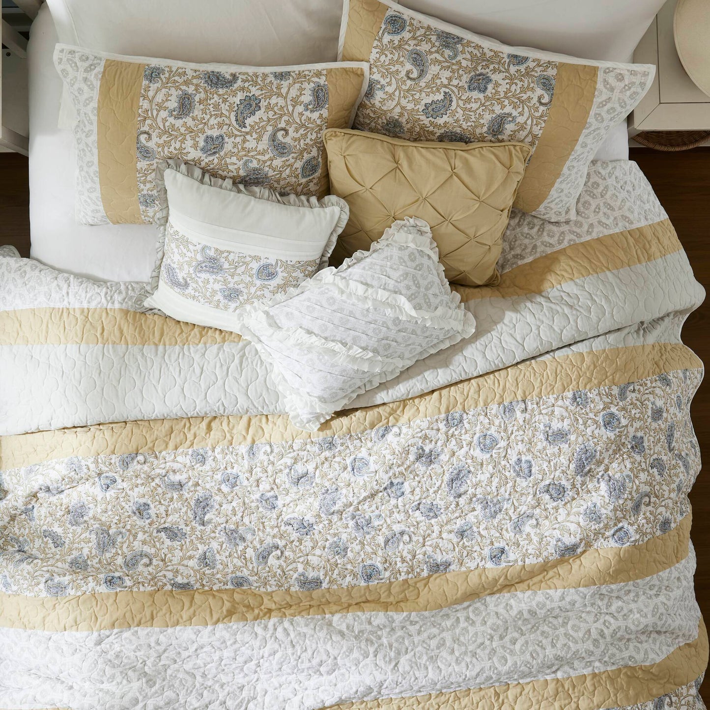Madison Park 6 Piece Cotton Percale Quilt Set with Throw Pillows
