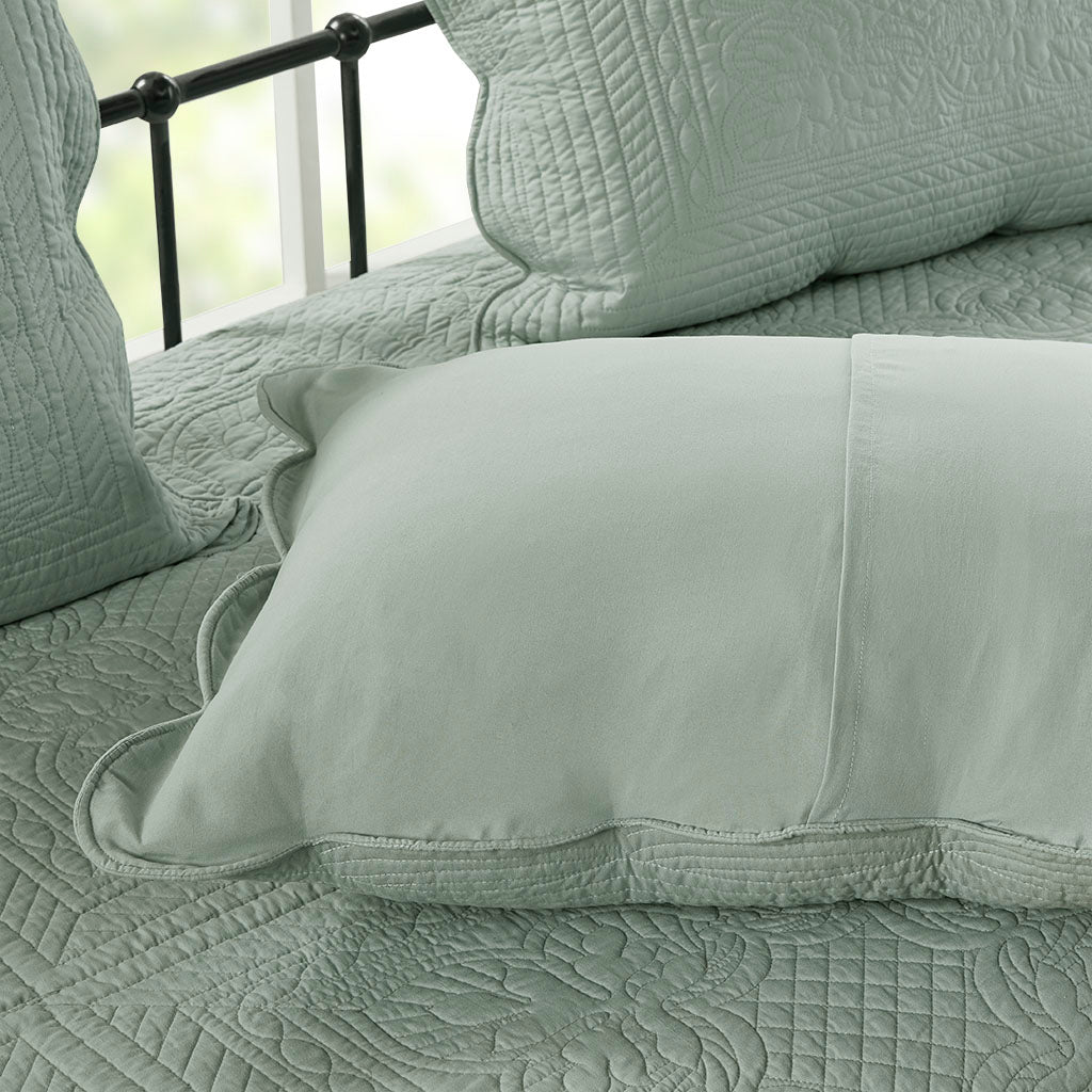 Madison Park 6 Piece Reversible Scalloped Edge Daybed Cover Set