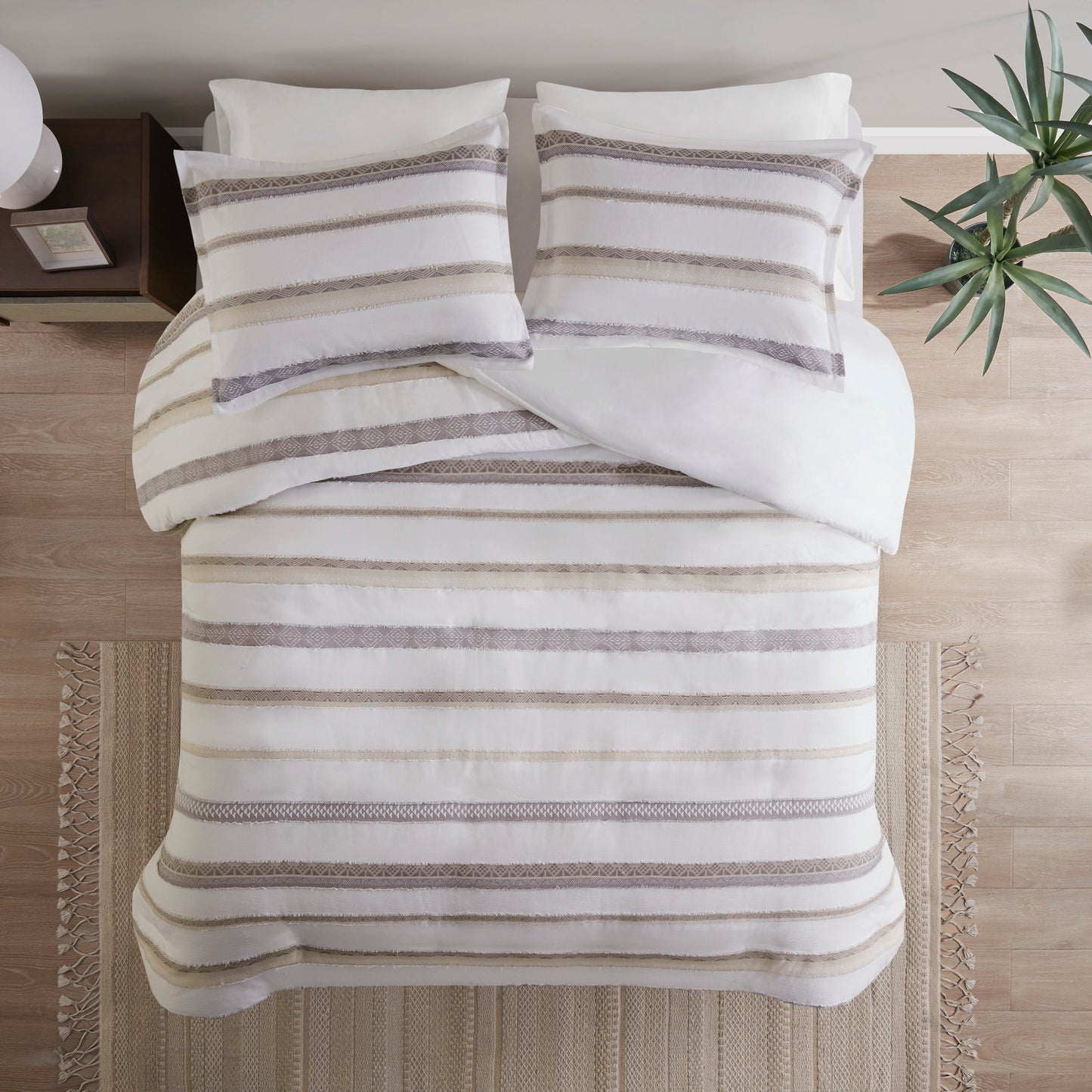 Madison Park 3 Piece Clipped Jacquard Duvet Cover Set