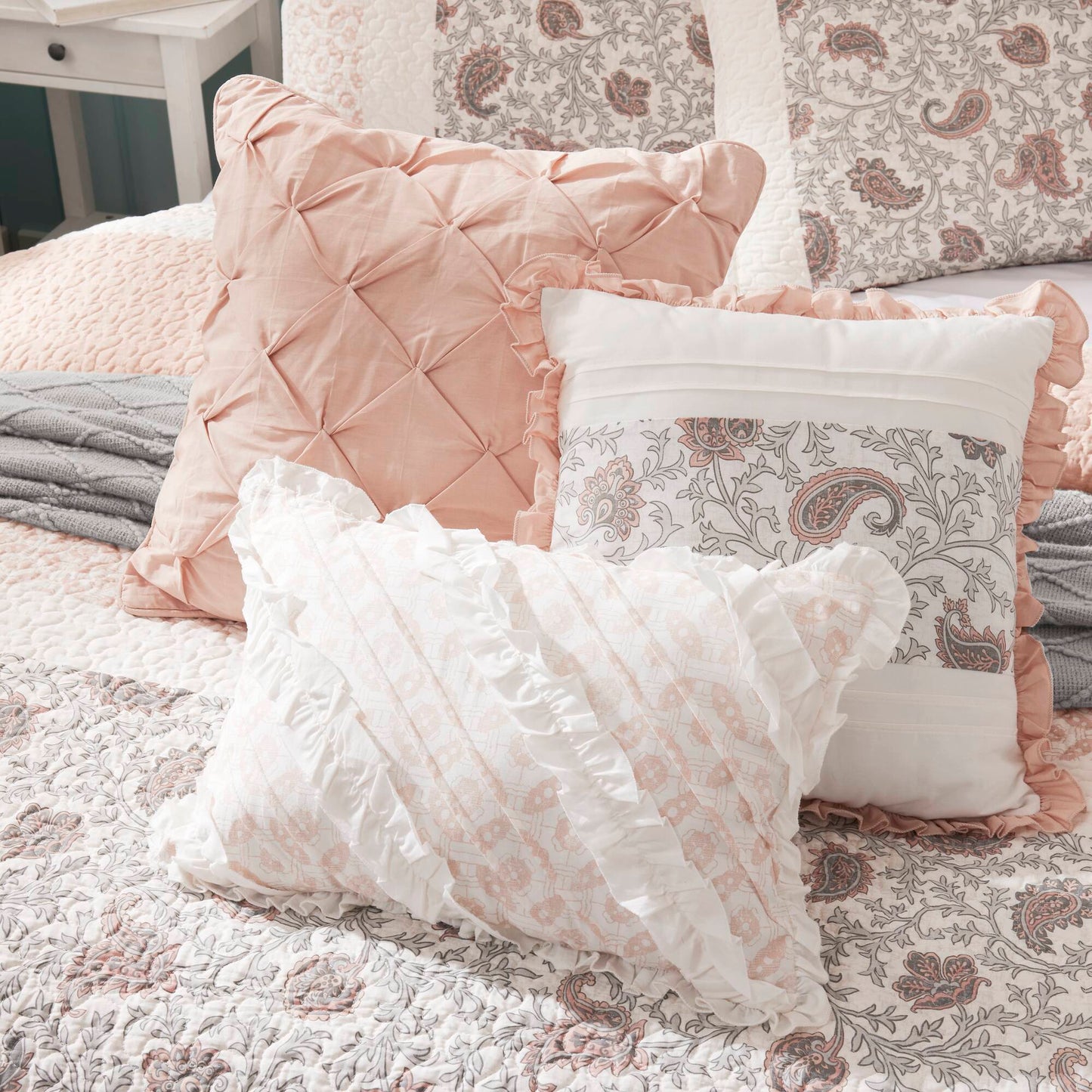Madison Park 6 Piece Cotton Percale Quilt Set with Throw Pillows