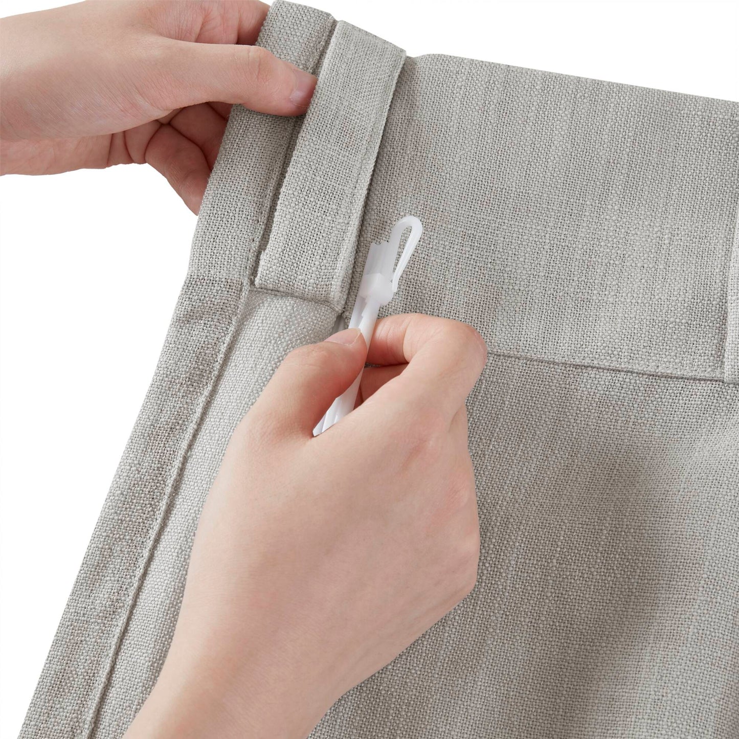 Emery 300gsm poly linen with 7 pinch pleat per pc