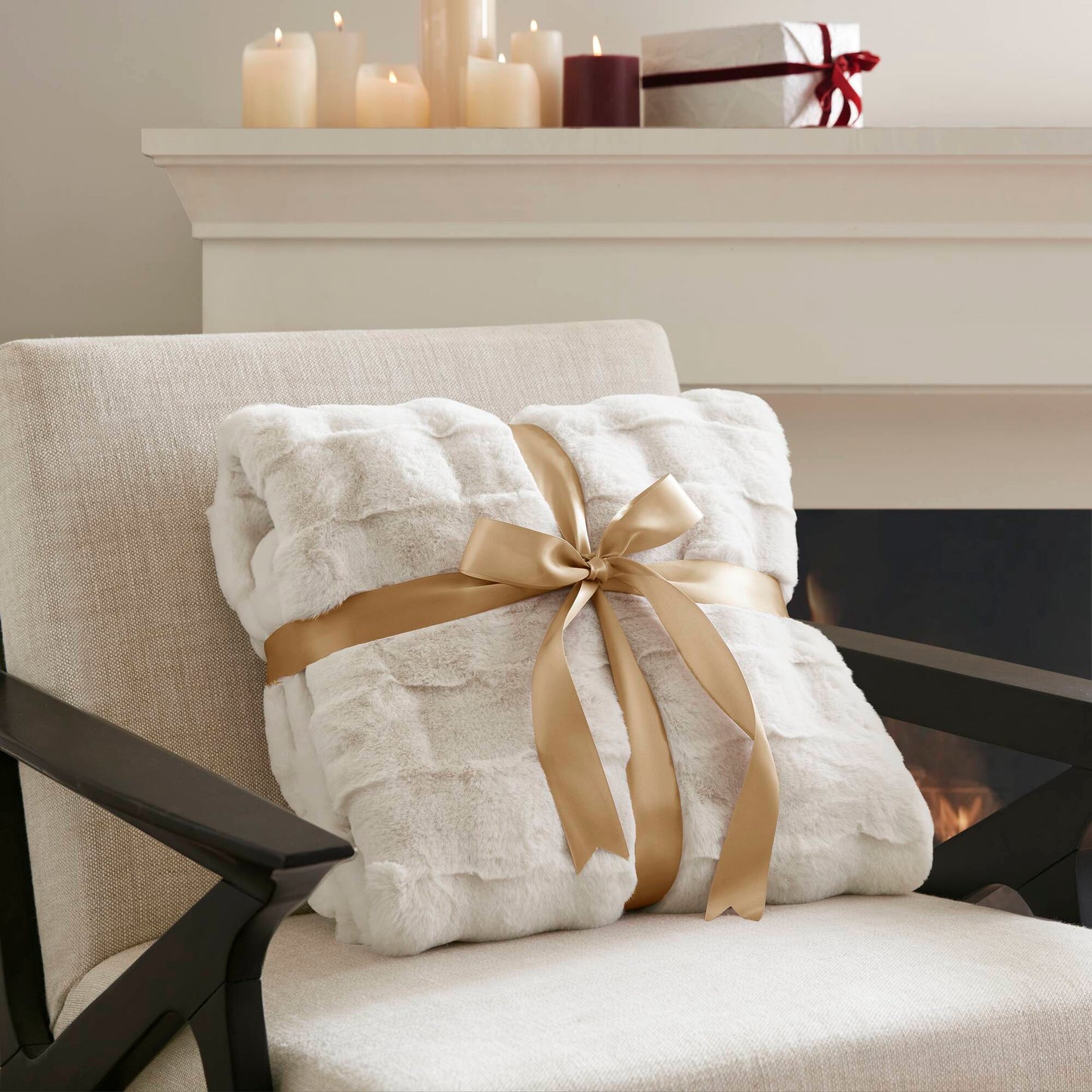 Vivienne Faux Fur Throw