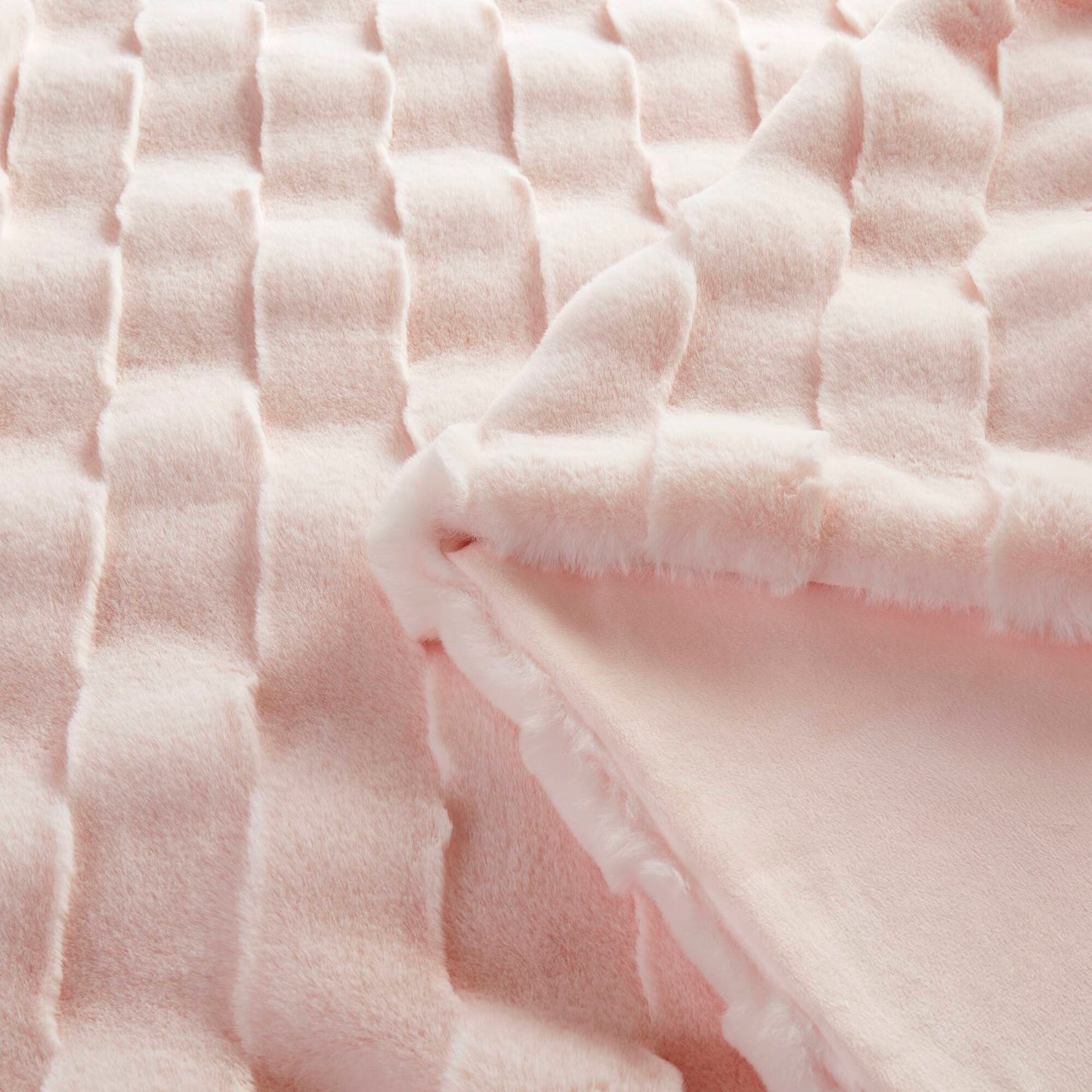 Vivienne Faux Fur Throw