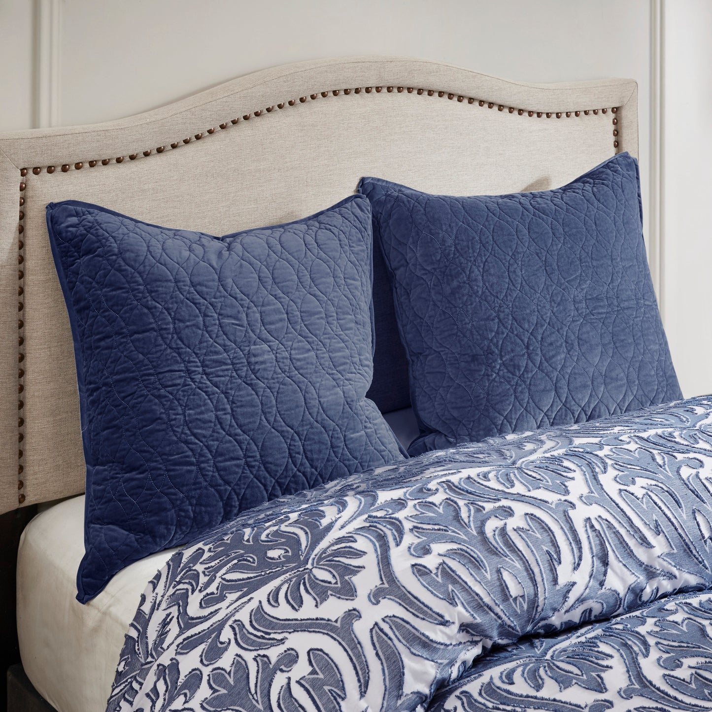 Maison Cotton Clip Jacquard Damask Comforter Set