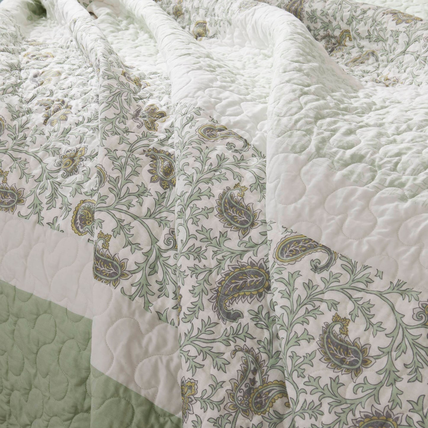 Madison Park 6 Piece Cotton Percale Quilt Set with Throw Pillows