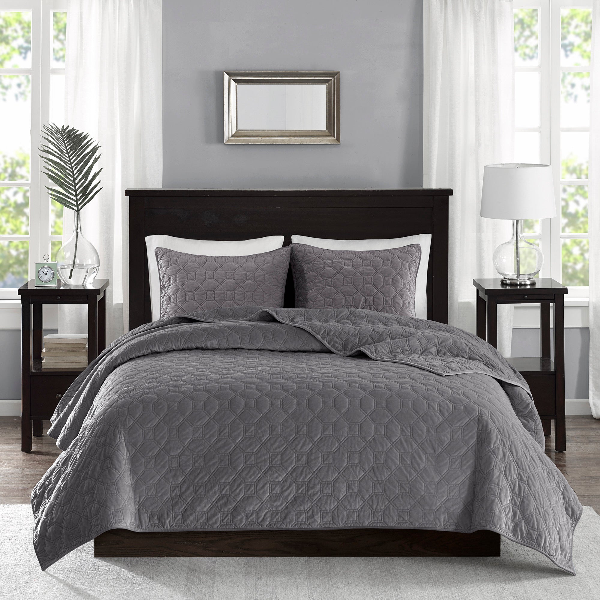 Madison Park - Harper 3 Piece Velvet Quilt Set - Fashion Bedding