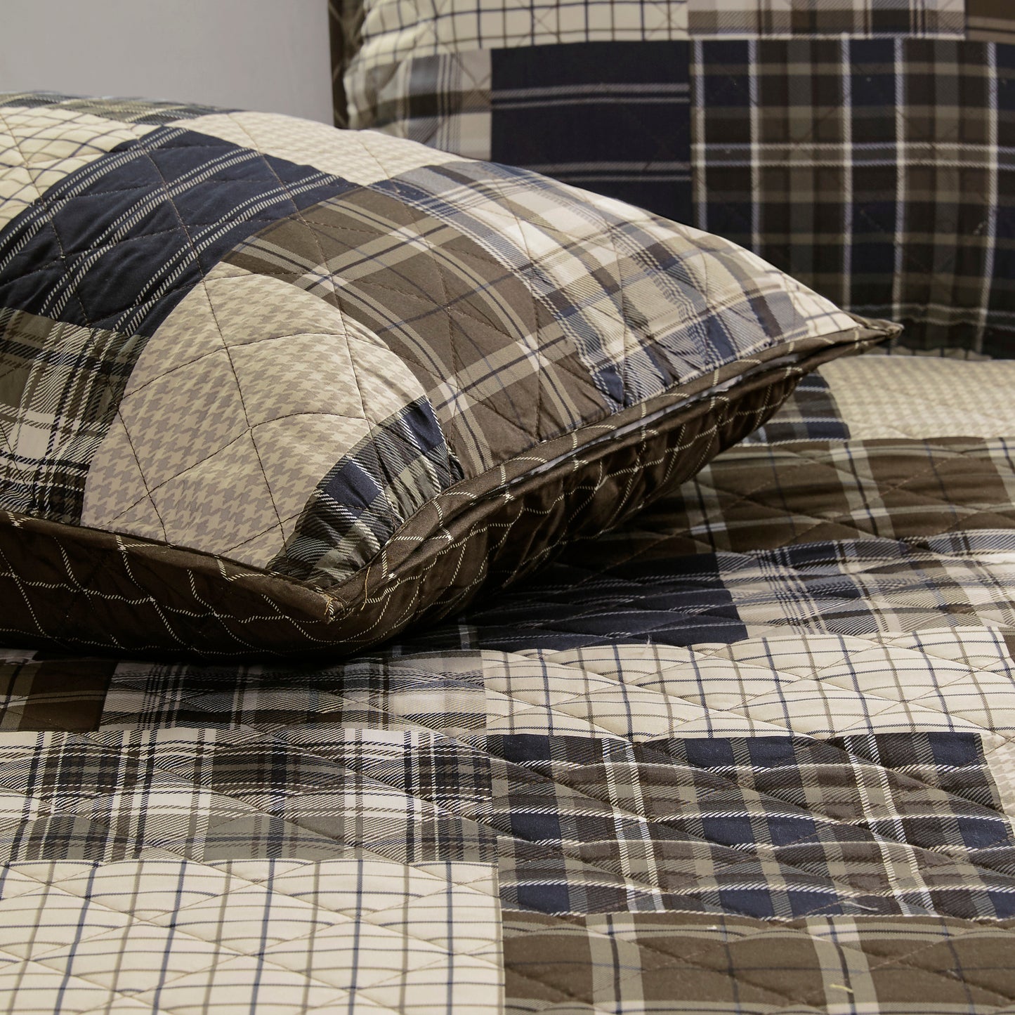 Madison Park 3 Piece Reversible Printed Quilt Set