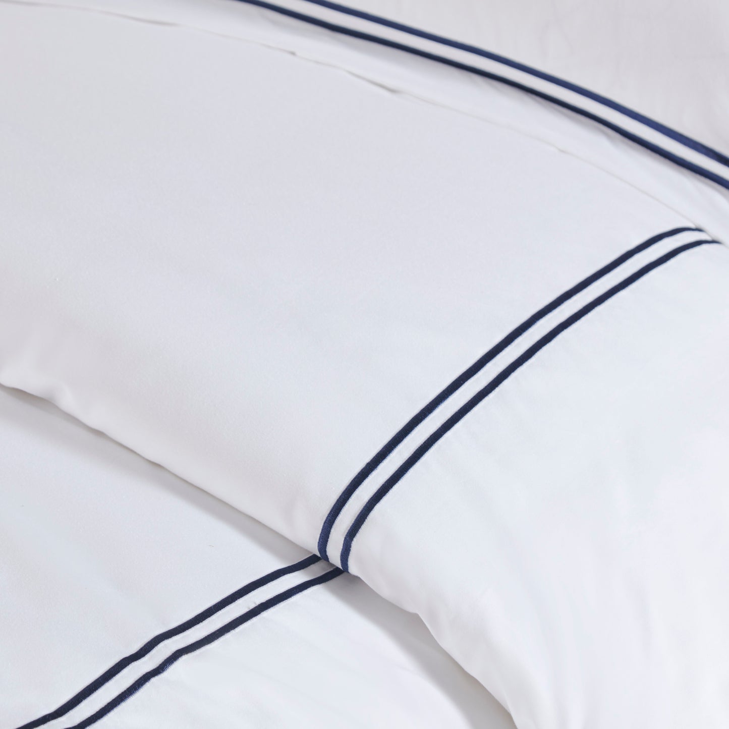 Madison Park Signature 100% Cotton Sateen Embroidered Comforter Set