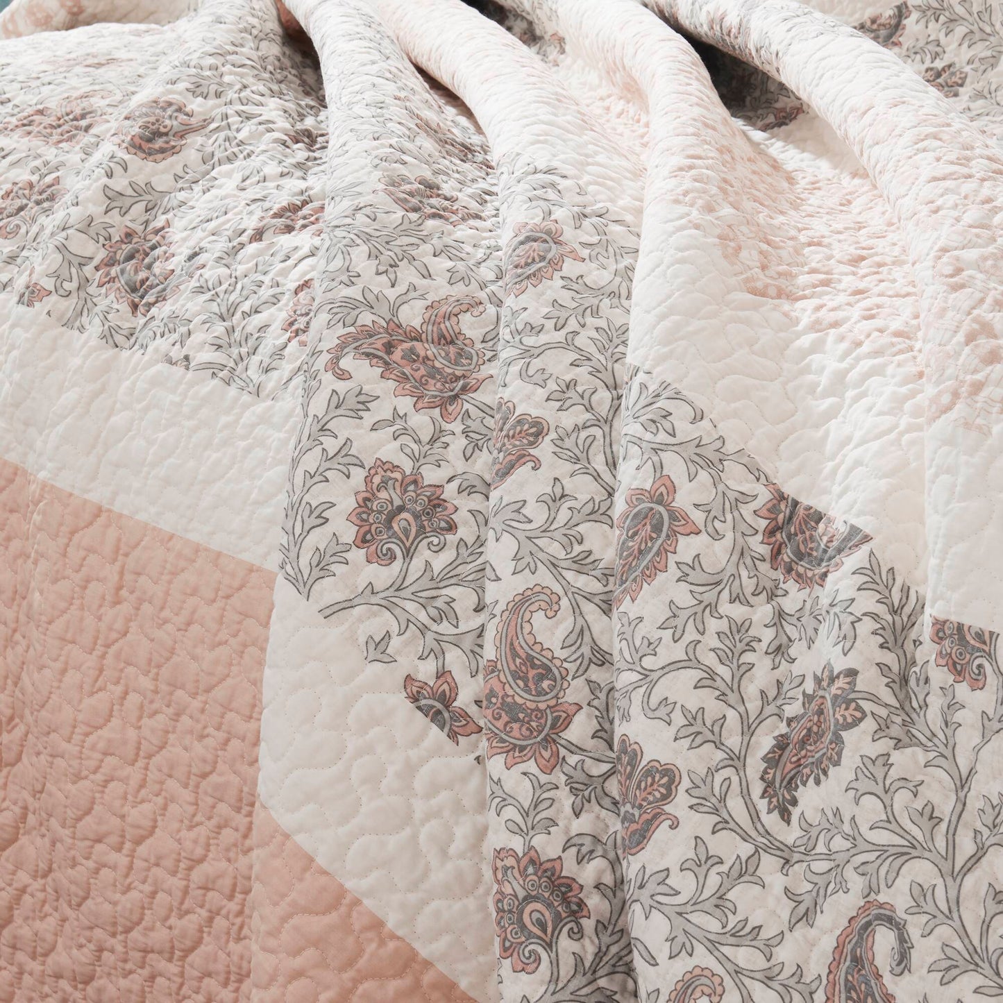 Madison Park 6 Piece Cotton Percale Quilt Set with Throw Pillows