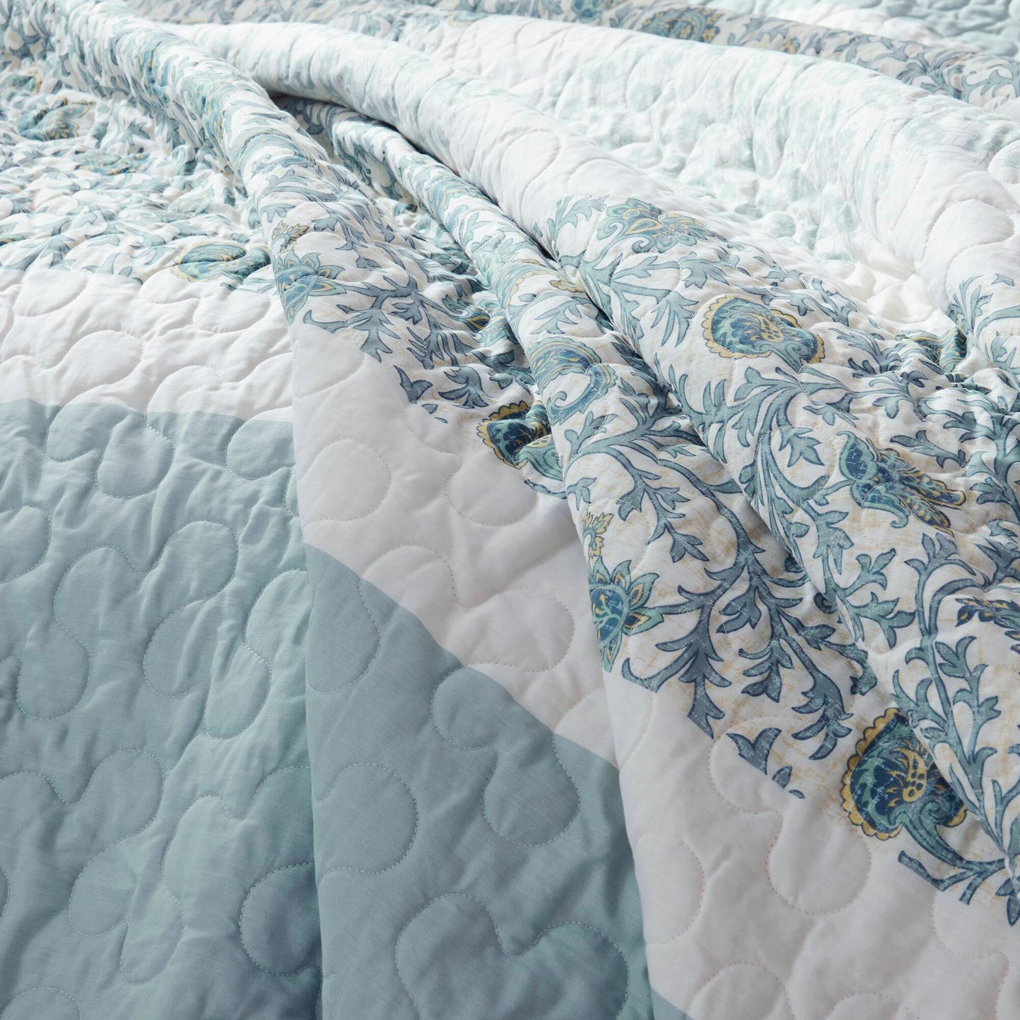 Madison Park 6 Piece Cotton Percale Quilt Set with Throw Pillows