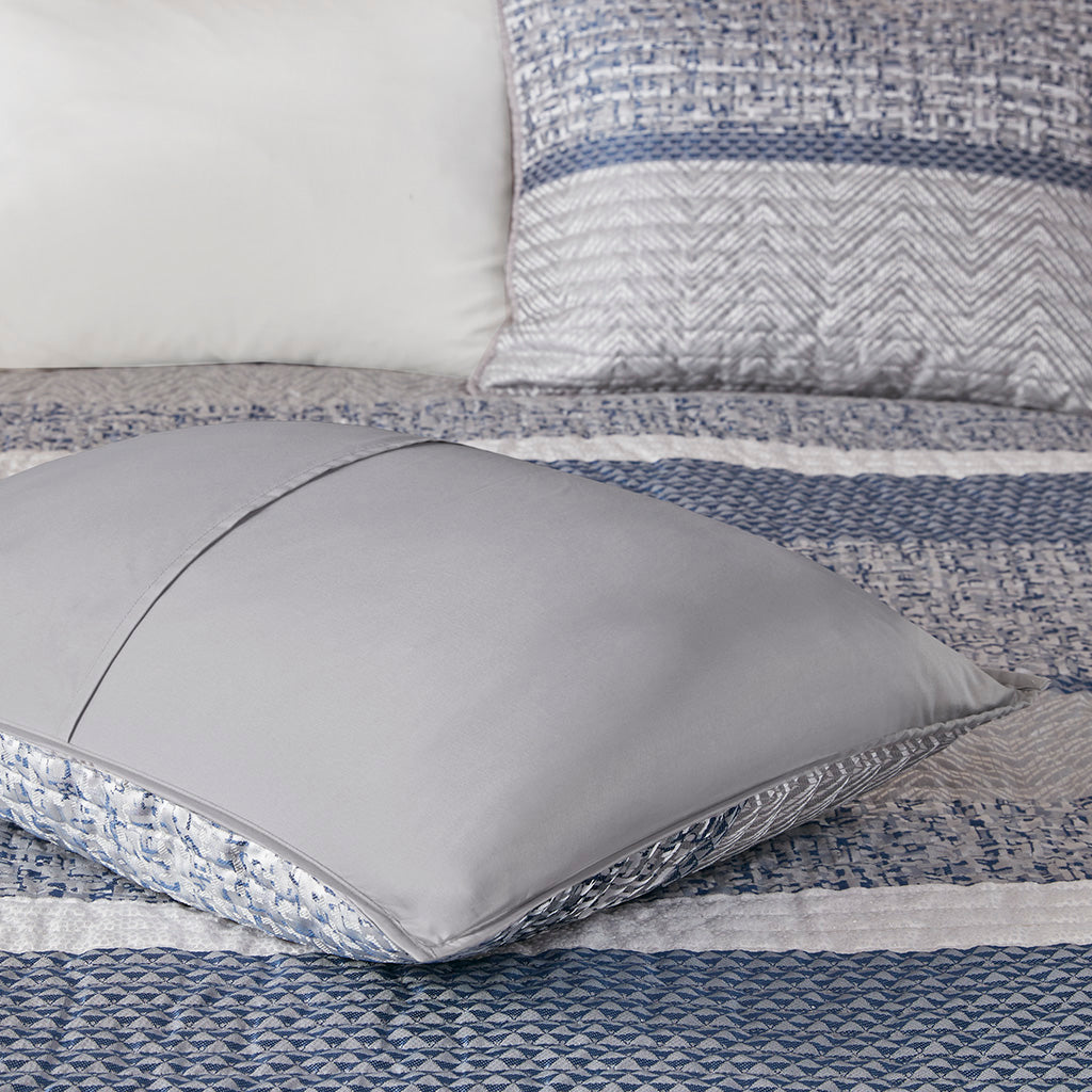 Madison Park 6 Piece Reversible Jacquard Quilt Set with Throw Pillows