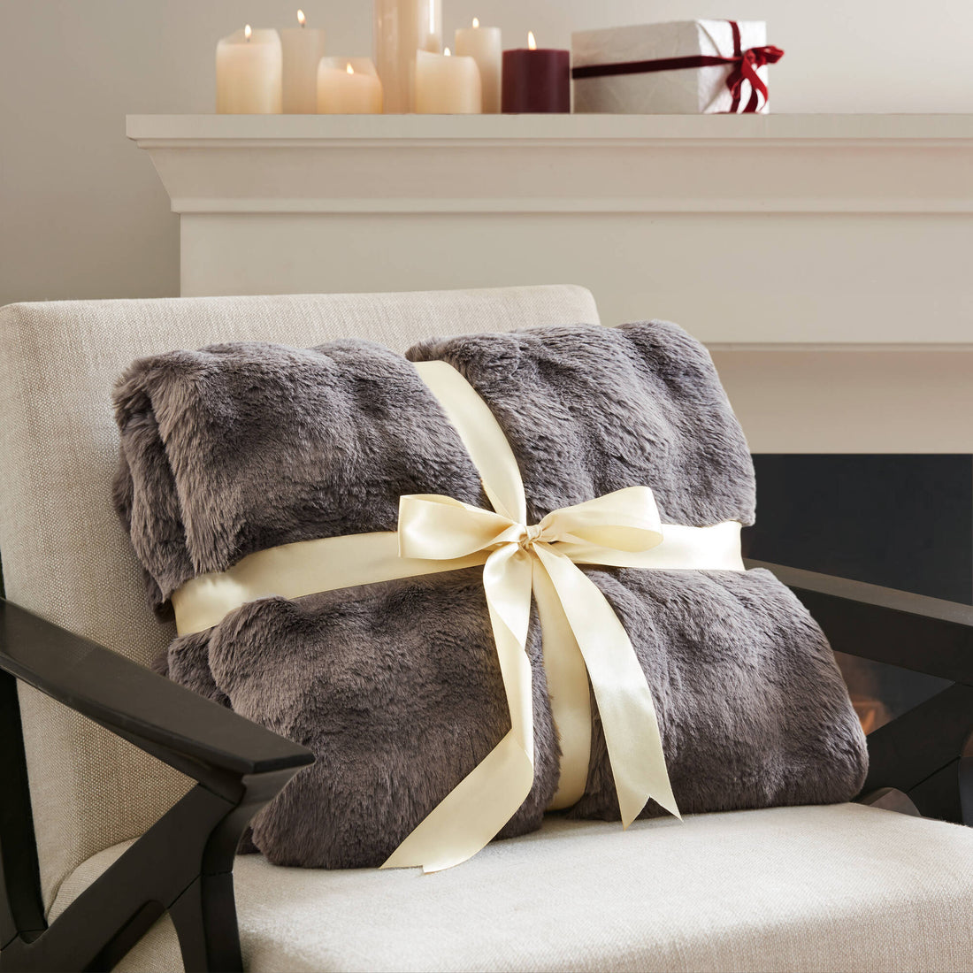 Gifts for Friends Who Love Staying In: Bedding, Throws and Bath Sets for Homebodies