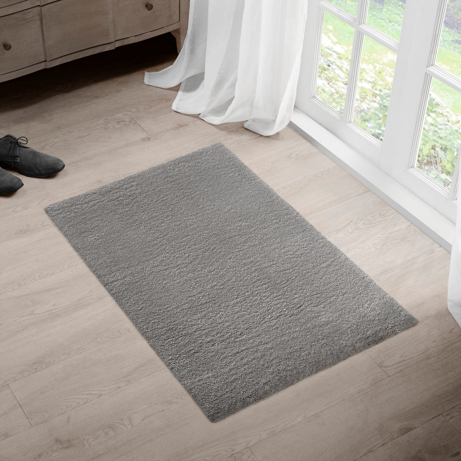 Madison Park Super Soft Polyester Shag Area Rug