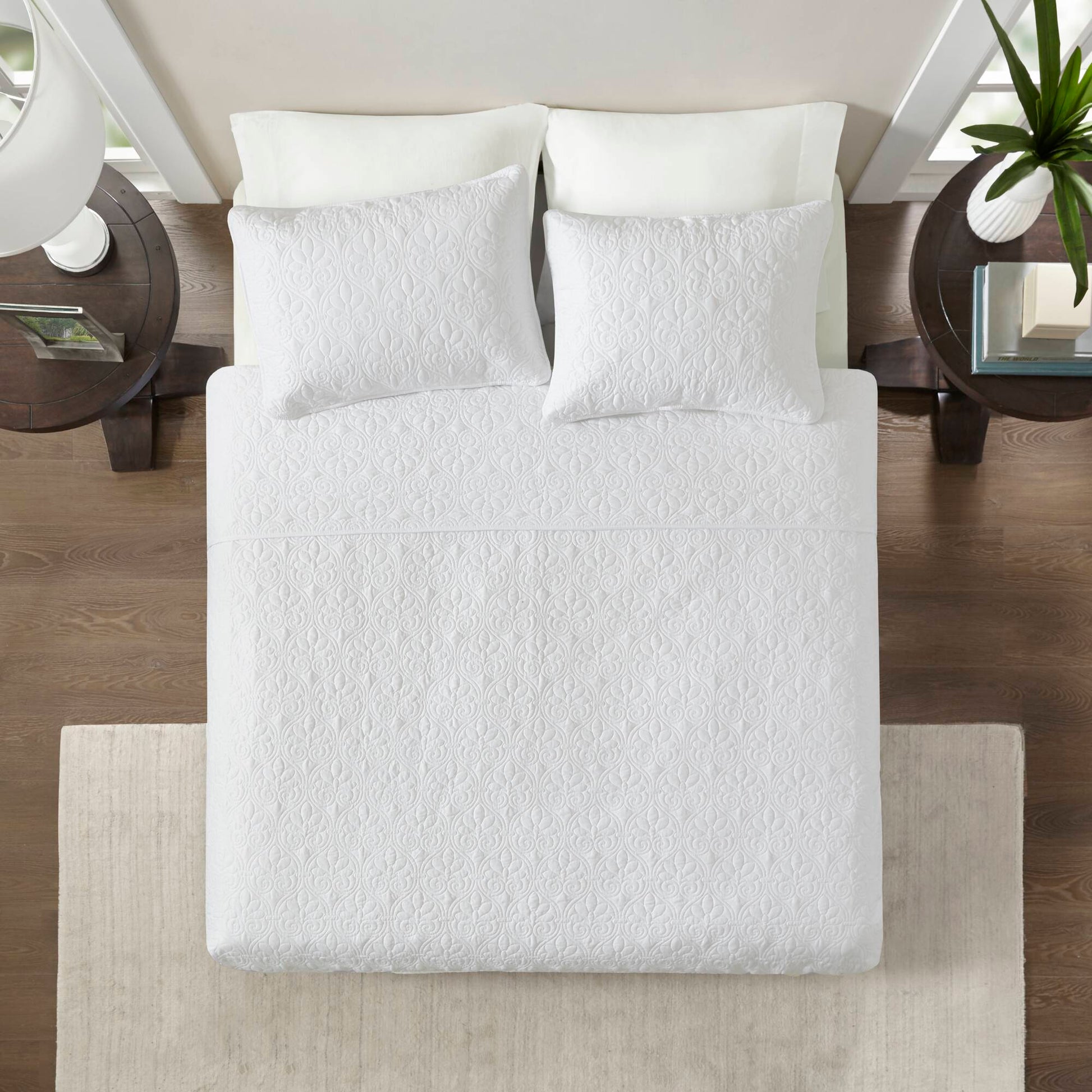 Madison Park 3 Piece Reversible Quilt Set