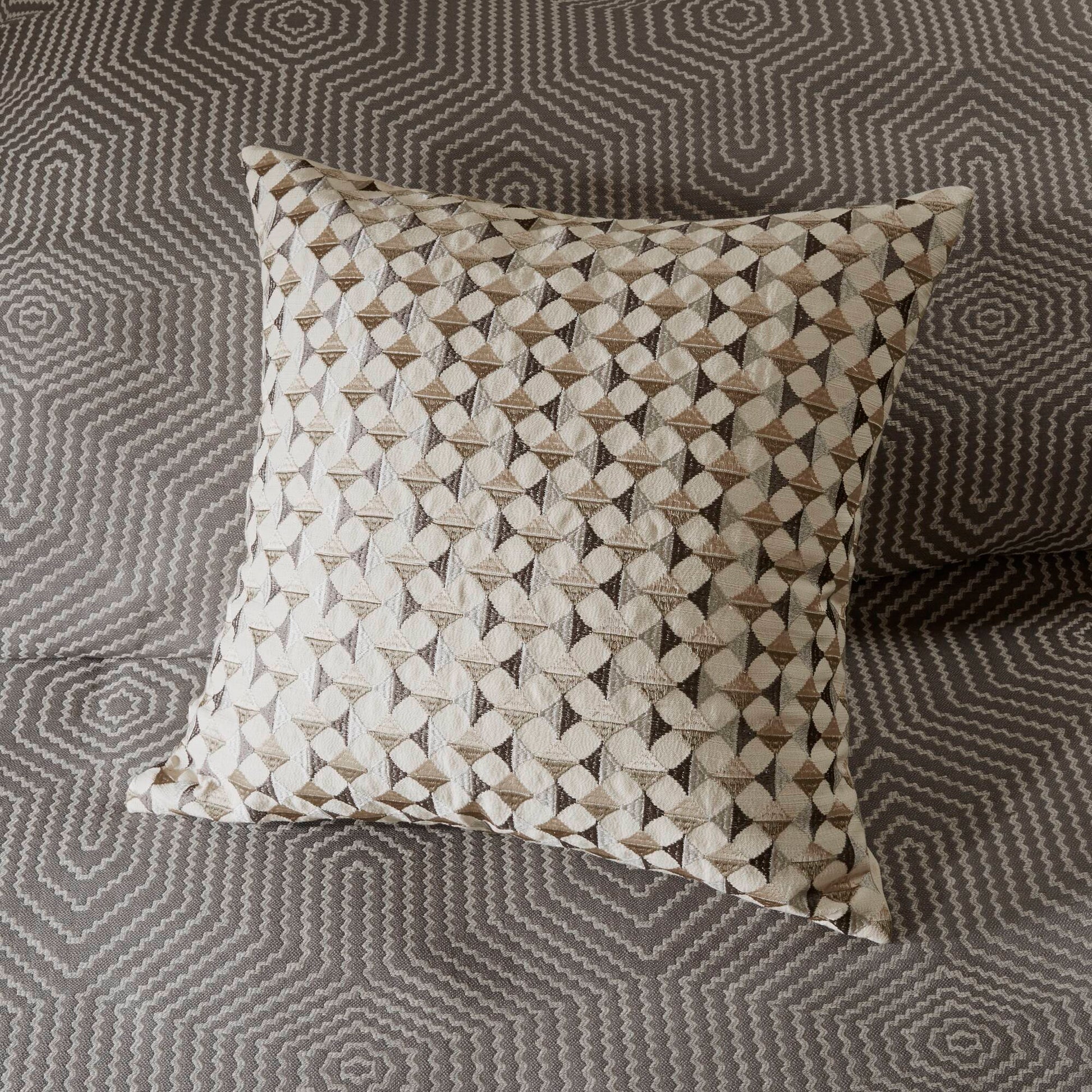 Madison Park Signature Comforter Set
