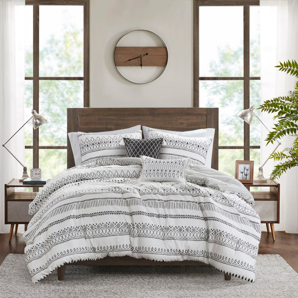 Madison Park 5 Piece Printed Seersucker Comforter Set with Throw Pillows