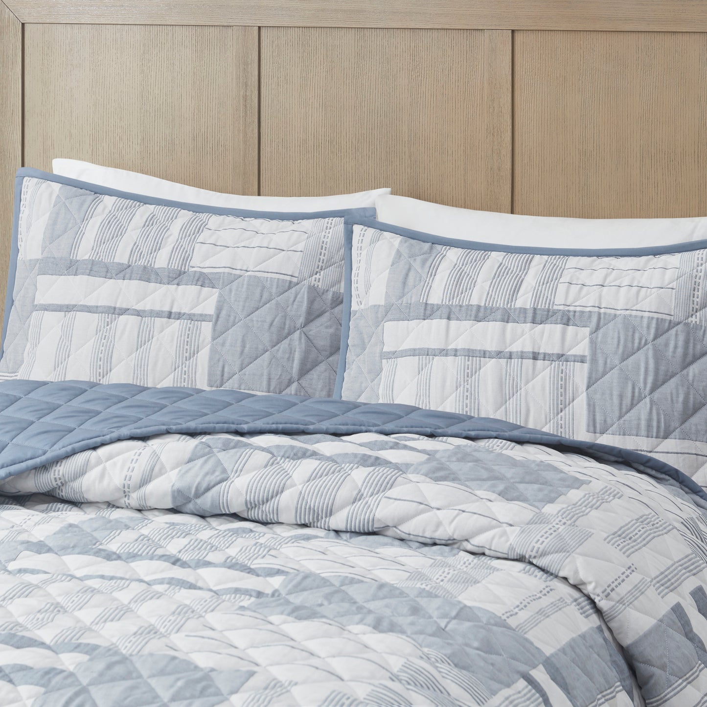 Madison Park 3 Piece Jacquard Patchwork Quilt Set