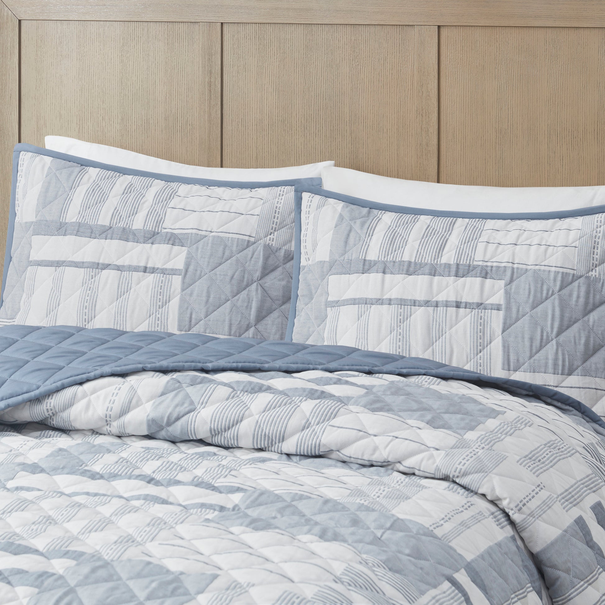 Madison Park 3 Piece Jacquard Patchwork Quilt Set