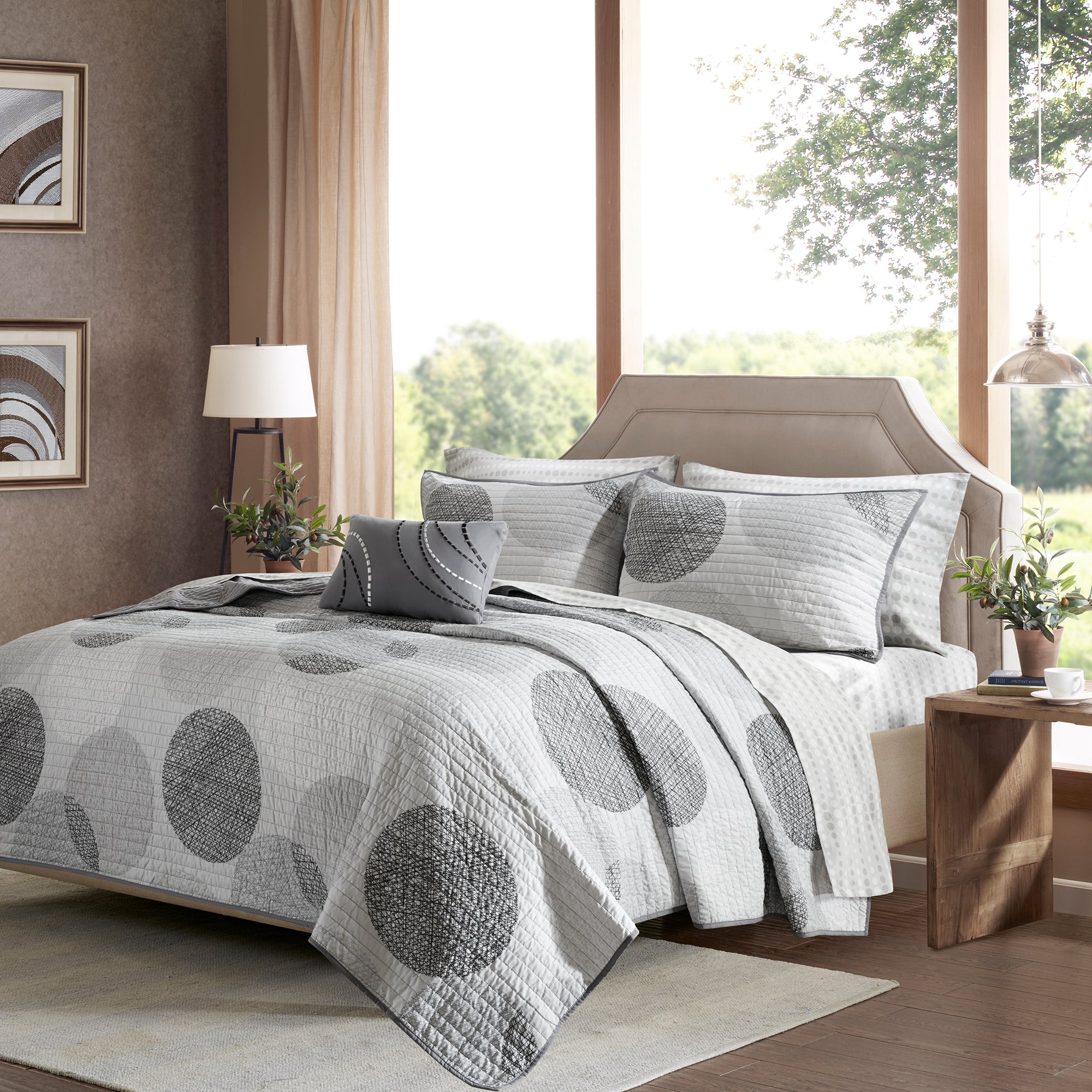 Knowles 8 Piece Quilt Set with Cotton Bed Sheets - Madison Park