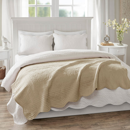 Madison Park Oversized Quilted Throw with Scalloped Edges