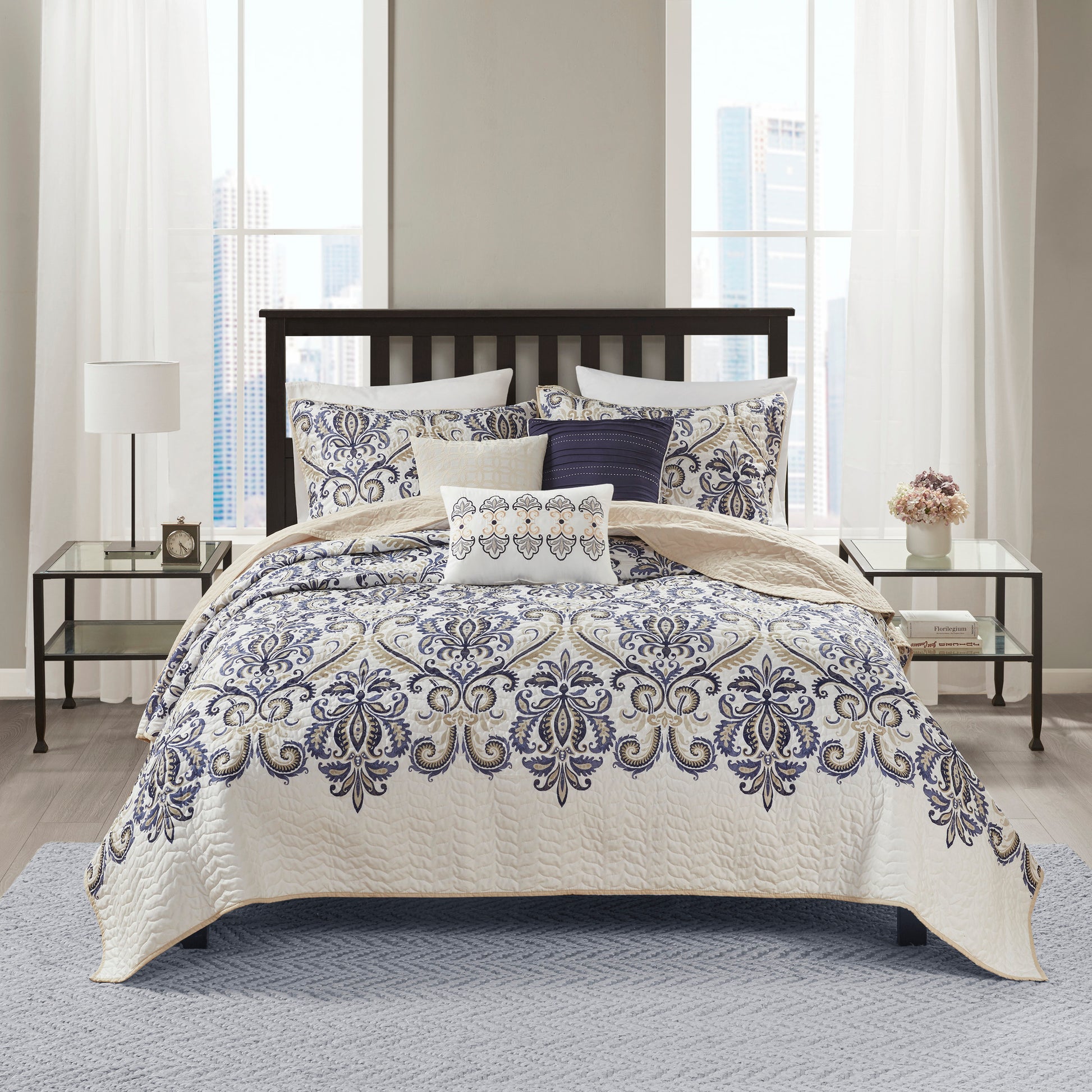 Madison Park 6 Piece Reversible Quilt Set with Throw Pillows