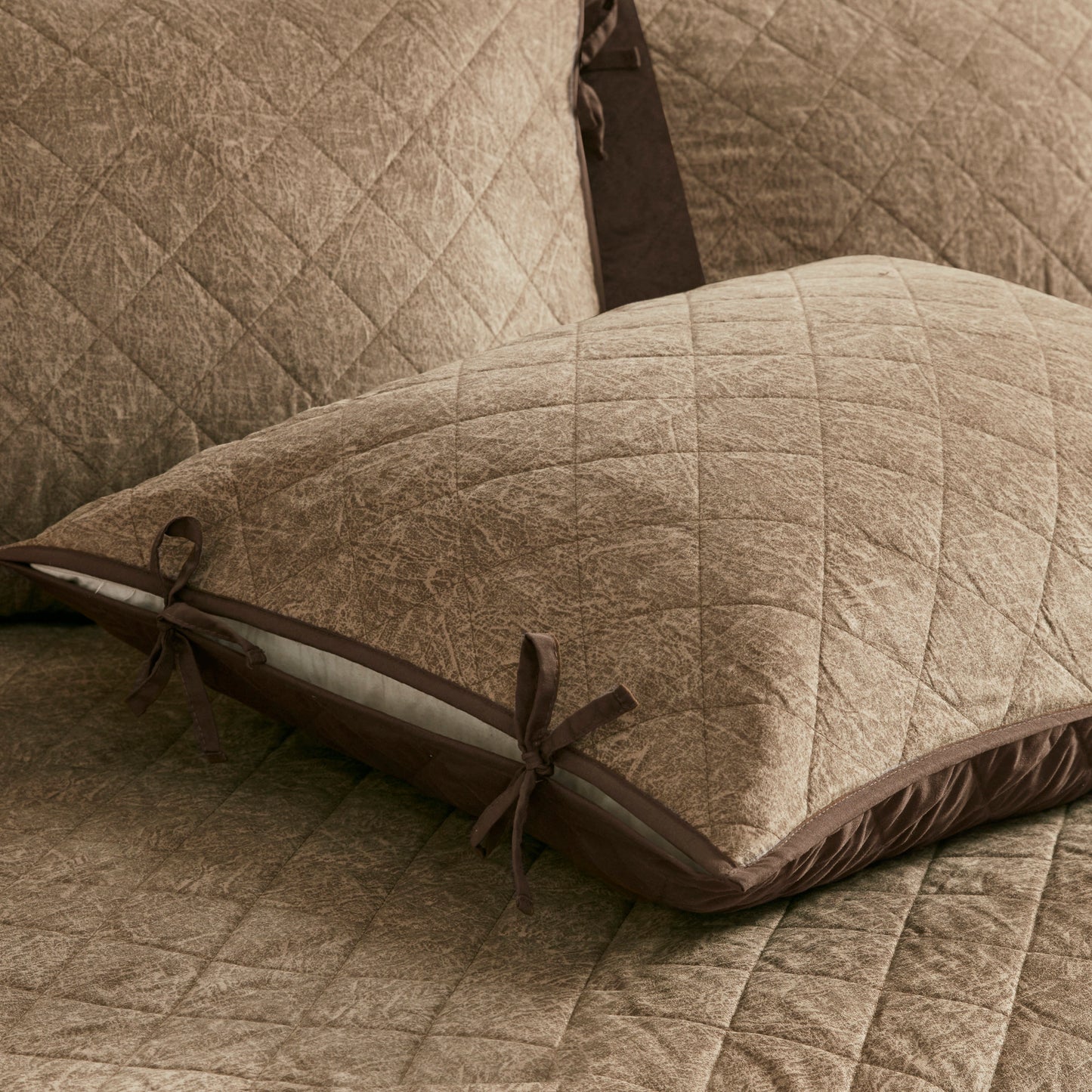 Madison Park 6 Piece Reversible Daybed Cover Set
