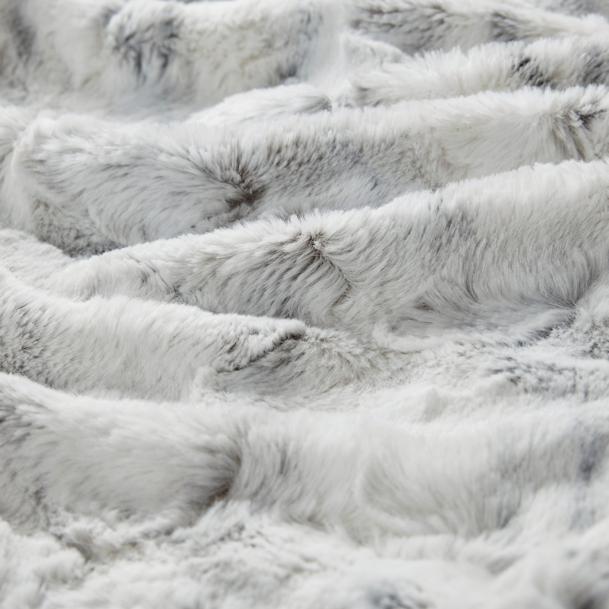 Madison Park Oversized Faux Fur Throw
