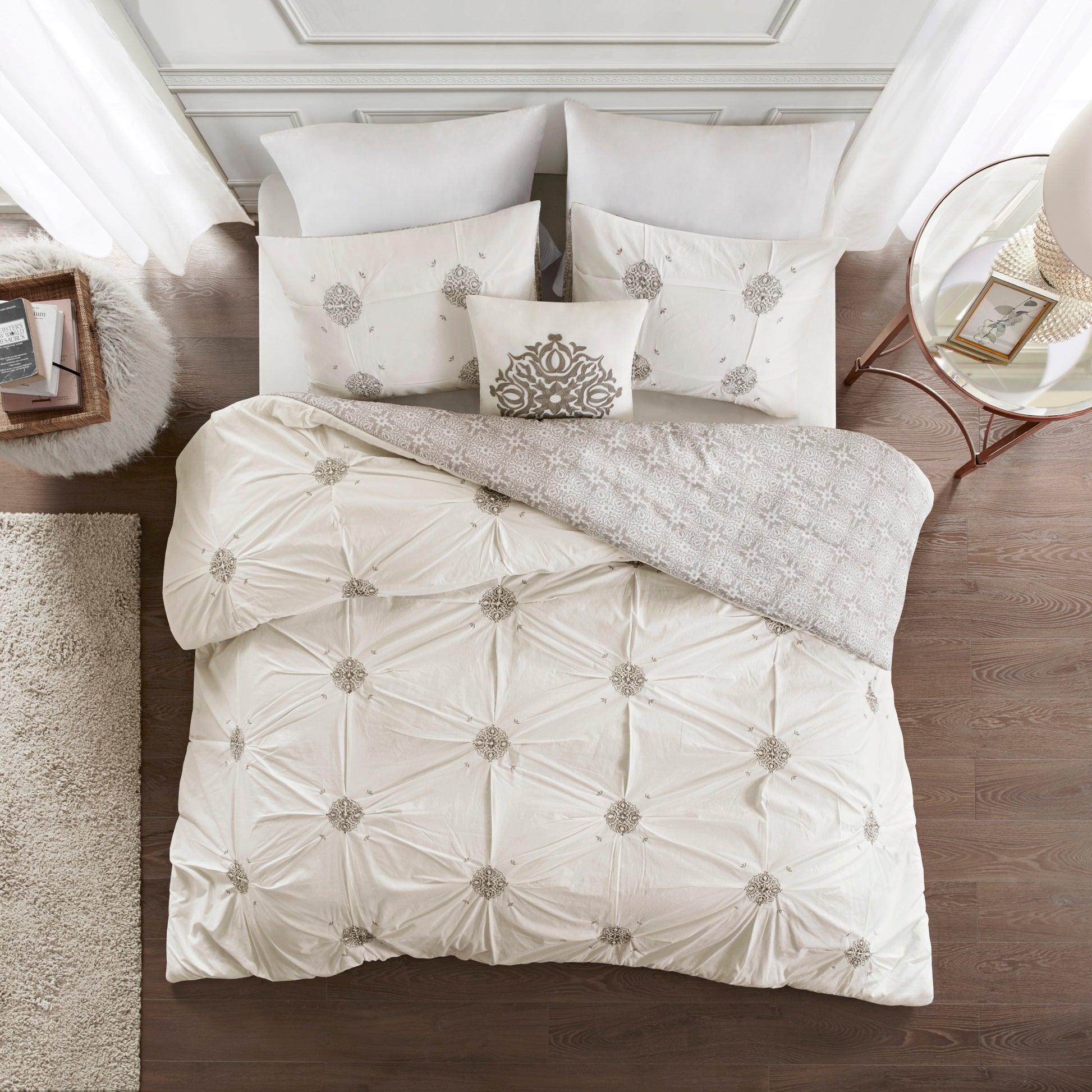 Madison Park 4 Piece Embroidered Cotton Reversible Duvet Cover Set