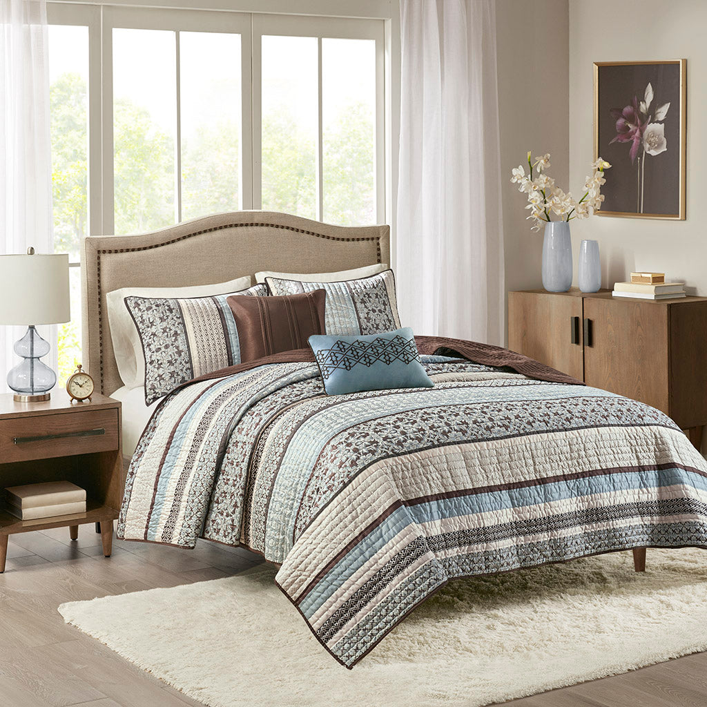 Madison Park 5 Piece Jacquard Quilt Set with Throw Pillows