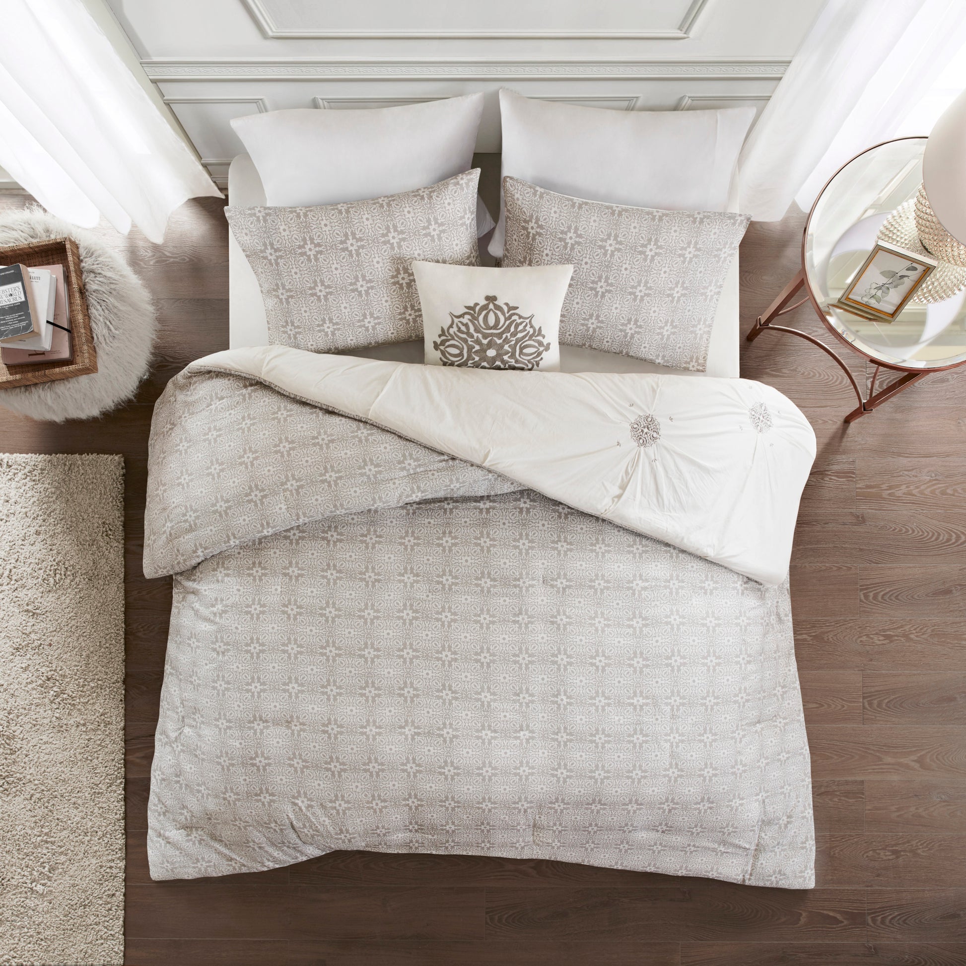 Madison Park 4 Piece Embroidered Cotton Reversible Duvet Cover Set
