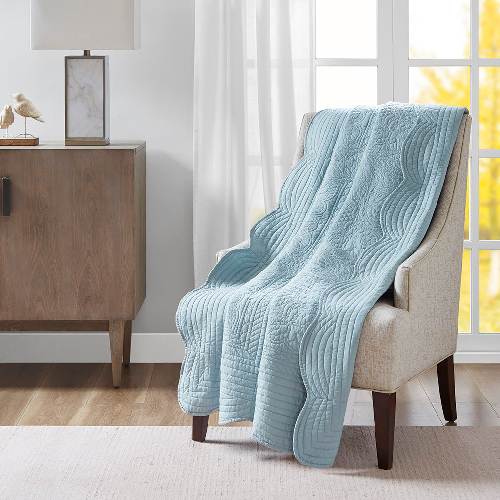 Madison Park Oversized Quilted Throw with Scalloped Edges