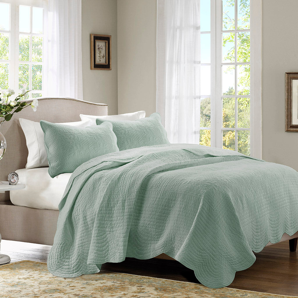 Madison Park 3 Piece Reversible Scalloped Edge Quilt Set