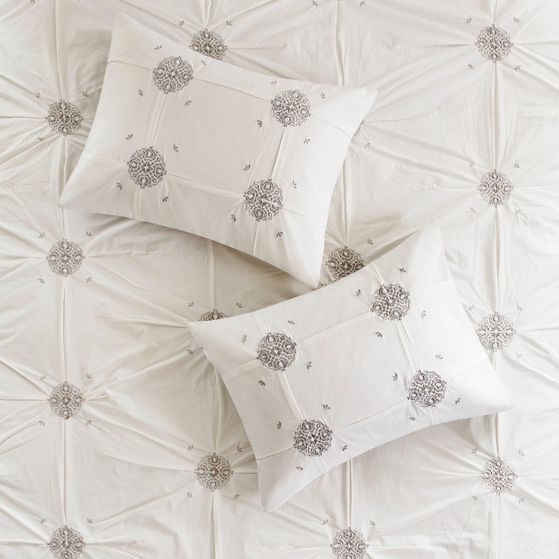Madison Park 4 Piece Embroidered Cotton Reversible Duvet Cover Set