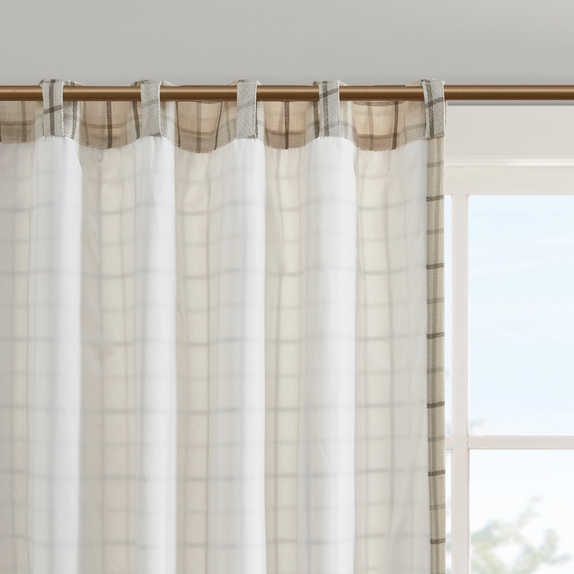 Madison Park Plaid Rod Pocket and Back Tab Curtain Panel with Fleece Lining