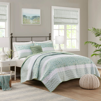 Madison Park 4 Piece Seersucker Quilt Set with Throw Pillow