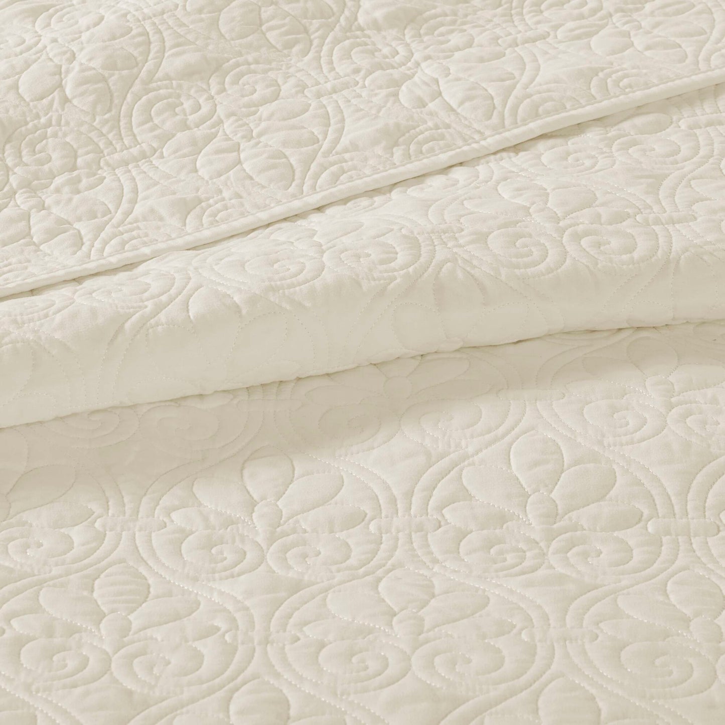 Madison Park Reversible Quilt Set