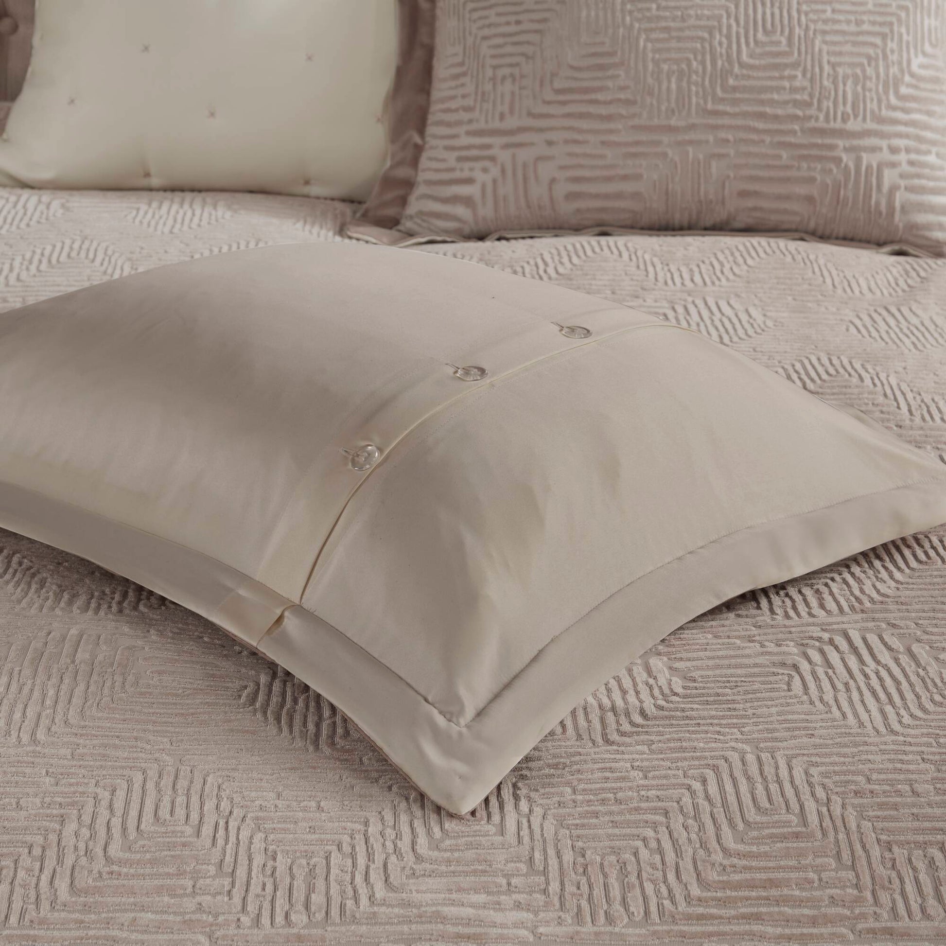 Madison Park Signature Oversized Velvet Comforter Set with Euro Shams and Throw Pillows