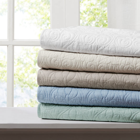 Madison Park Oversized Quilted Throw