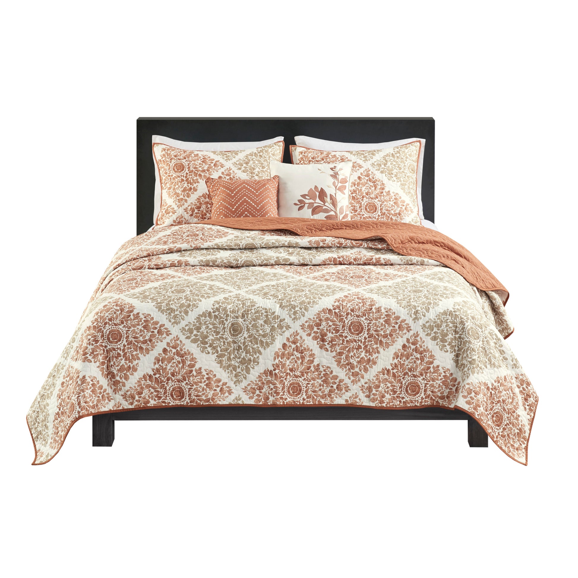 Madison Park 6 Piece Printed Quilt Set with Throw Pillows