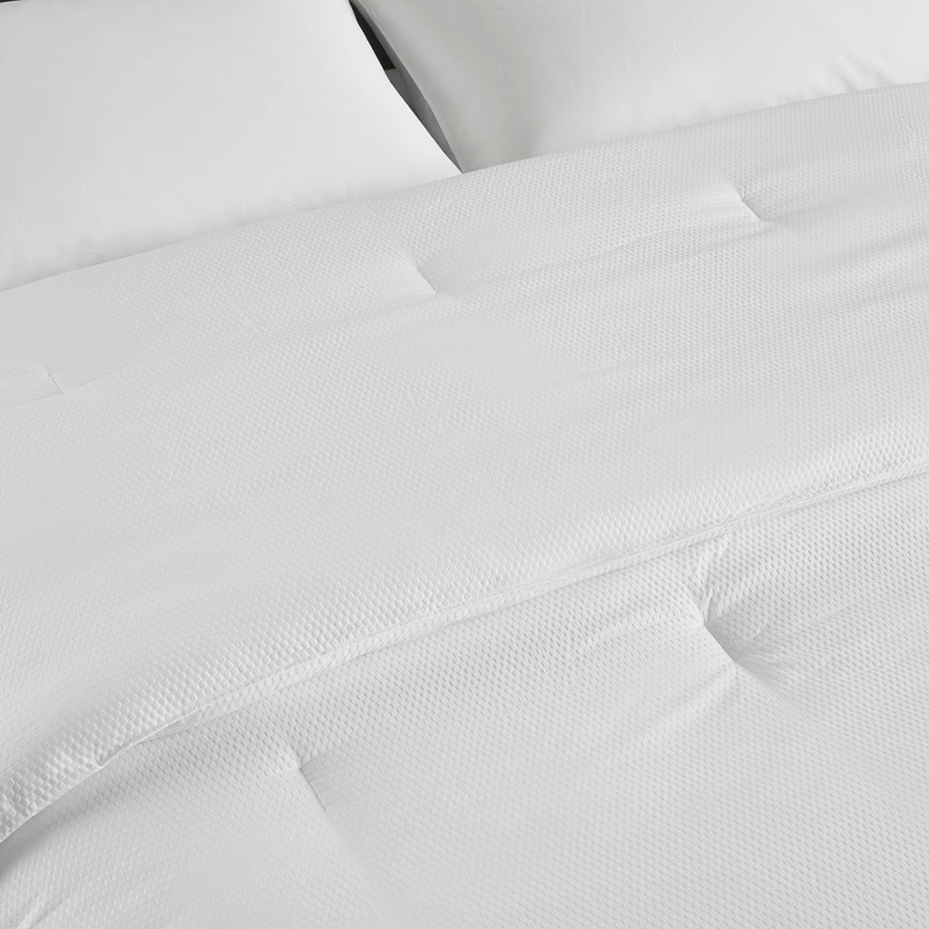 Madison Park Oversized Down Alternative Comforter